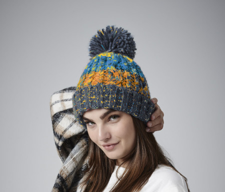 CORKSCREW POM POM BEANIE