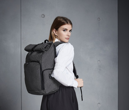 Q-TECH CHARGE ROLL-TOP BACKPACK